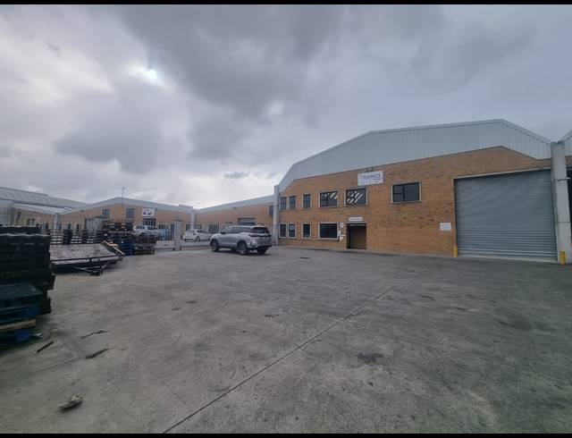 500M² WAREHOUSE TO LET IN PHILIPPI